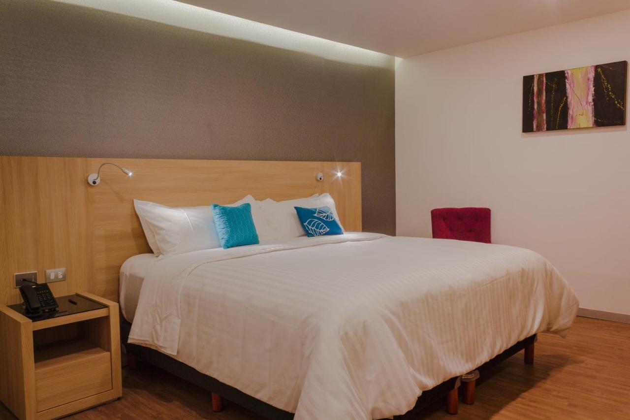 Hotel Kavia Монтеррей Екстер'єр фото