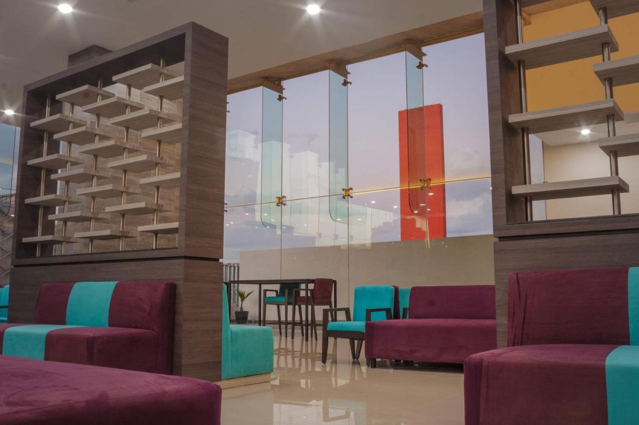 Hotel Kavia Монтеррей Екстер'єр фото