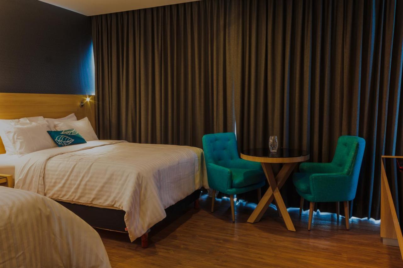 Hotel Kavia Монтеррей Екстер'єр фото