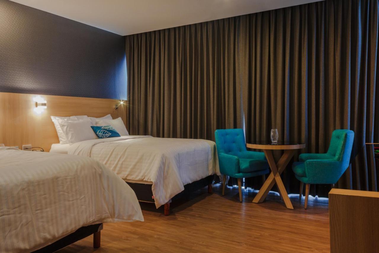 Hotel Kavia Монтеррей Екстер'єр фото